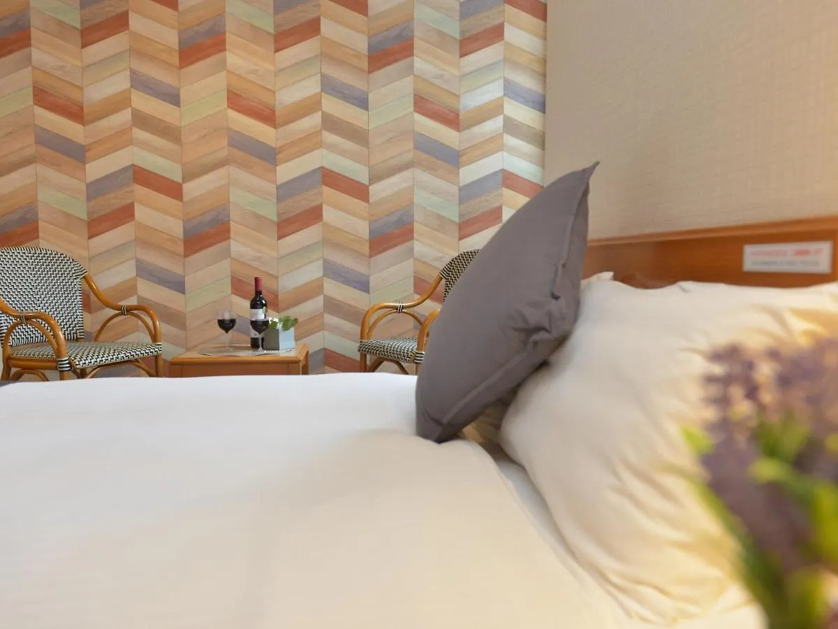 Hotel New Gaea Itoshima 3*,  Japan